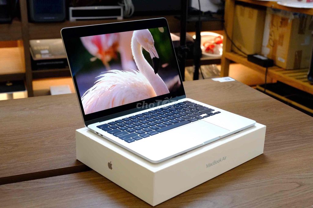 MacBook Air M4 13 inch 16GB/512GB 99%. Mua bán Laptop tại Quận Bình Thạnh Tp Hồ Chí Minh được đăng bởi Vân Anh 2Tech House hình 1