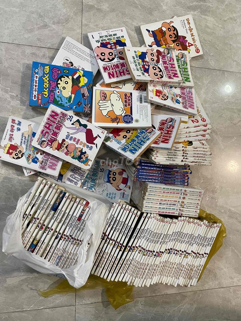 Sách truyện tranh Shin Cậu Bé Bút Chì. Mua bán Sách tại Quận Bình Tân Tp Hồ Chí Minh được đăng bởi Ngọc hình 1