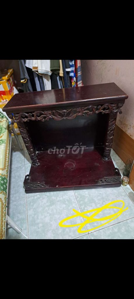 Bàn thờ ông địa loại to giá bèo..Ngang 80cm,cao 70