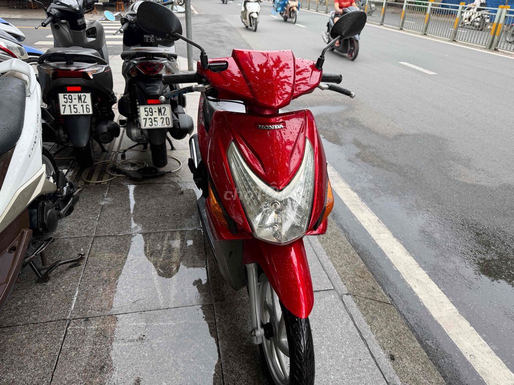 cần tiền bán gấp xe chính chủ biển số thành phố. Mua bán Xe máy tại Quận Tân Phú Tp Hồ Chí Minh được đăng bởi   Toàn Giàu  hình 2