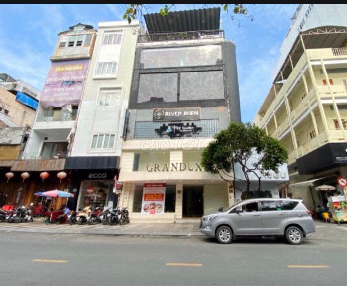 Nhà nguyên căn mặt tiền đường Trần Quang Diệu, P14, Quận 3 ngay ngã tư