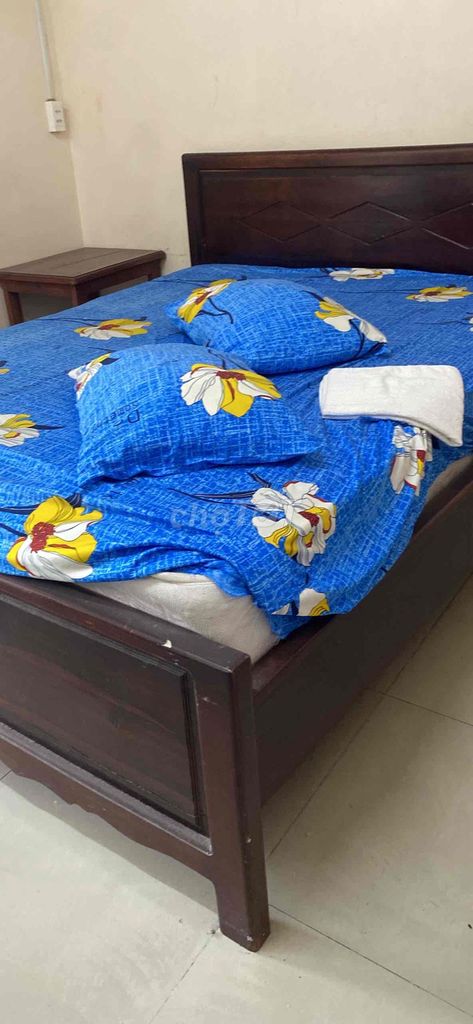 Giường ngủ 1m6x2m. Mua bán Giường, chăn ga gối nệm tại Thành phố Thủ Đức Tp Hồ Chí Minh được đăng bởi vinnhung hình 1