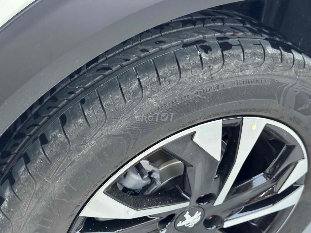 Peugeot 2008 2024 GT Line 1.2 AT - 3600 km. Mua bán Ô tô tại Thành phố Thủ Đức Tp Hồ Chí Minh được đăng bởi Long Auto Vạn Phúc hình 9