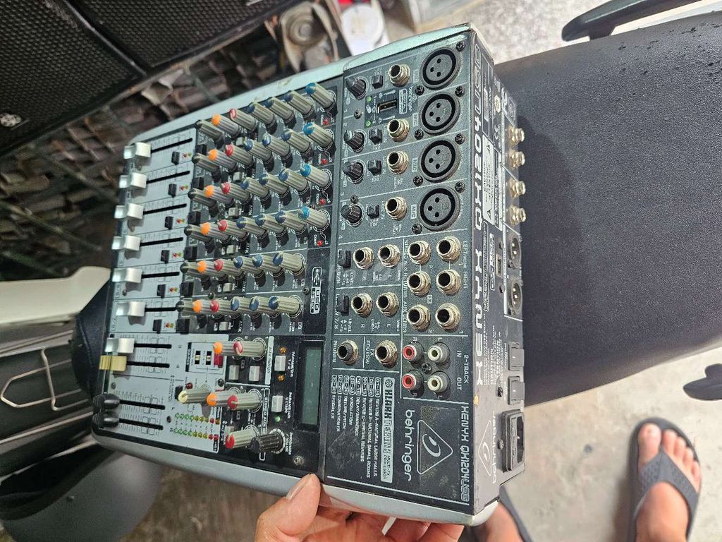 Bàn mixer Behringer XENYX Q1202USB Xám Đã sử dụng. Mua bán Tivi, Âm thanh tại Quận Hà Đông Hà Nội được đăng bởi ANH QUÂN hình 1