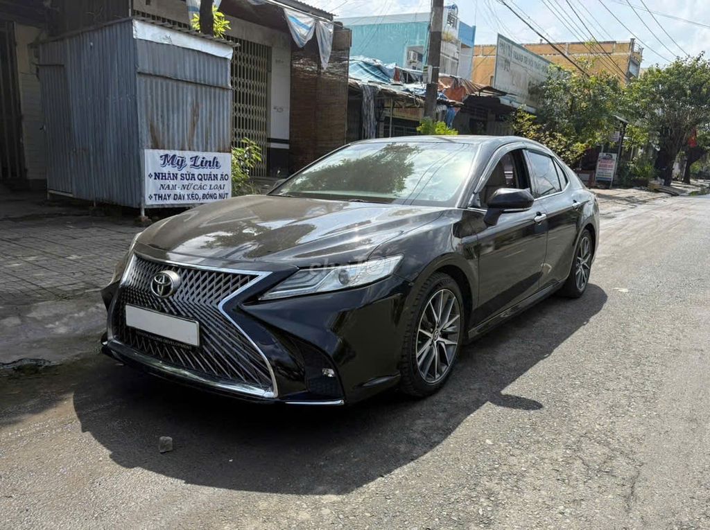 Toyota Camry 2019 2.5Q Đen. Mua bán Ô tô tại Huyện Hóc Môn Tp Hồ Chí Minh được đăng bởi CHỢ Ô TÔ AN SƯƠNG hình 2
