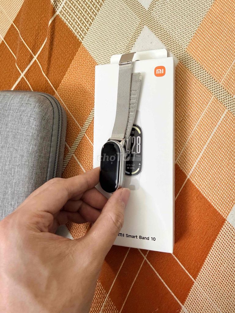 mi band 10 màu bạc. Mua bán Thiết bị đeo thông minh tại Quận Thanh Xuân Hà Nội được đăng bởi   hoàng nguyễn hình 1