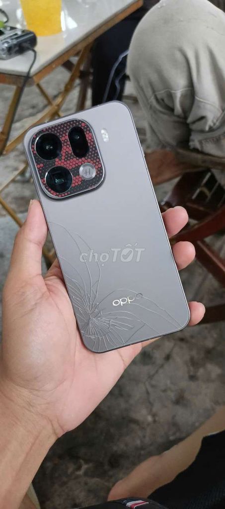 Oppo Find X9 Pro 16GB/512GB Xám Vỡ lưng. Mua bán Điện thoại tại Quận Cái Răng Cần Thơ được đăng bởi tú hình 1