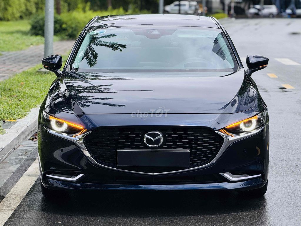 Mazda 3 Premium 2022 Синий/Черный 34.000 км