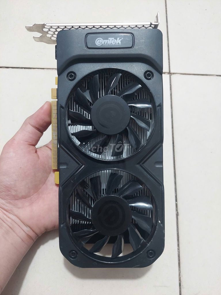 GTX 1050 Ti 4g ĐẸP KO TỲ VẾT ĐANG GẮN MÁY