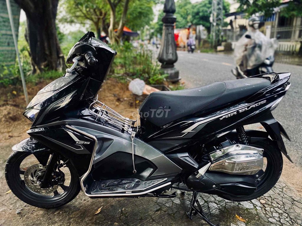 Bán Xe Air Blade Fi 2018. Còn mới cứng ,. Mua bán Xe máy tại Thành phố Huế Thừa Thiên Huế được đăng bởi Bi Nguyễn hình 6