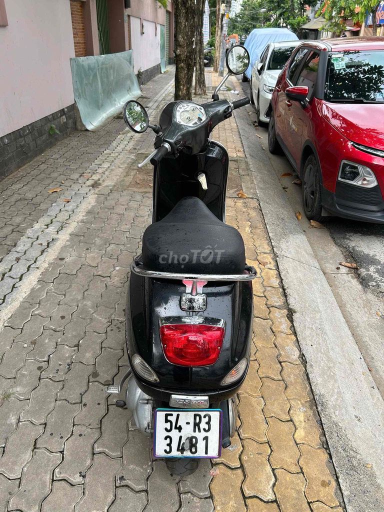Cầm đồ bán thanh lý : chiếc tay ga Piaggo Vecpas .. Mua bán Xe máy tại Quận 7 Tp Hồ Chí Minh được đăng bởi Mạnh Hùng hình 2