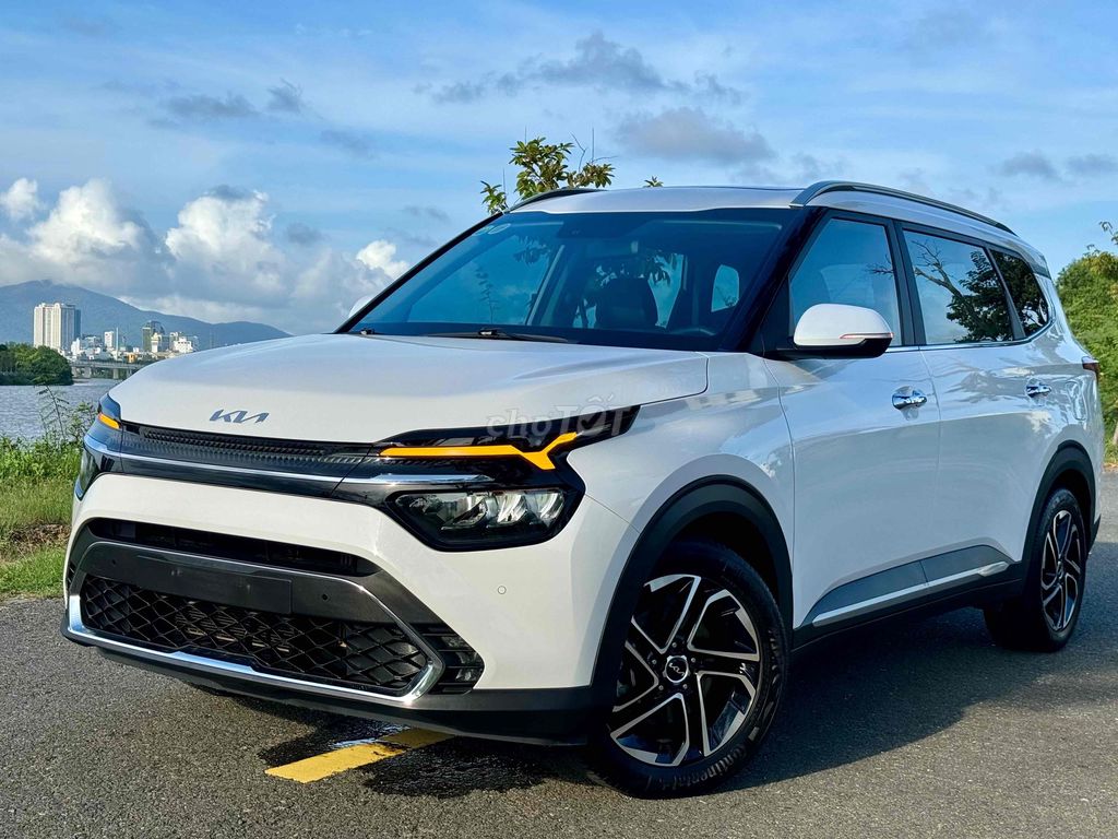 Kia Carens 1.4 Turbo Signature 2024 белый автомат