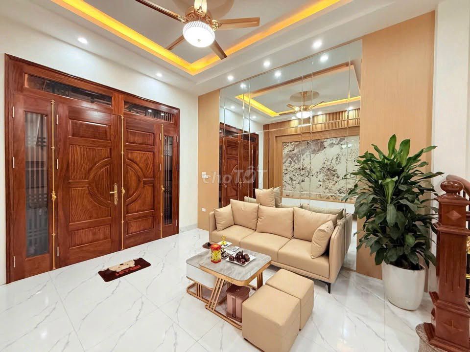 Bán nhà Hoàng Mai, 6 tầng, 3 ngủ khép kín