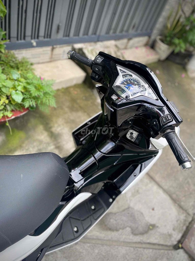 Airblade 2014 Bstp, đưa trước 10 tr nhận xe. Mua bán Xe máy tại Quận 7 Tp Hồ Chí Minh được đăng bởi Xuân Dũng hình 4