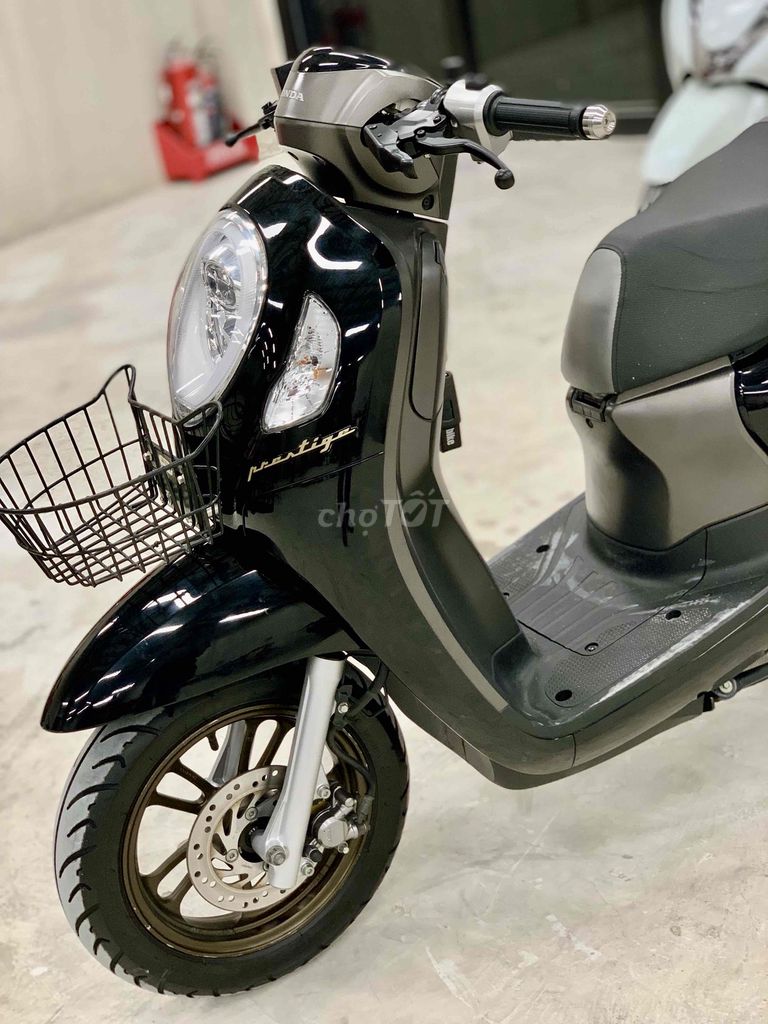Honda Scoopy 2022 chính chủ BSTP đen bóng đẹp zin. Mua bán Xe máy tại Thành phố Thủ Đức Tp Hồ Chí Minh được đăng bởi Khương Phan hình 10