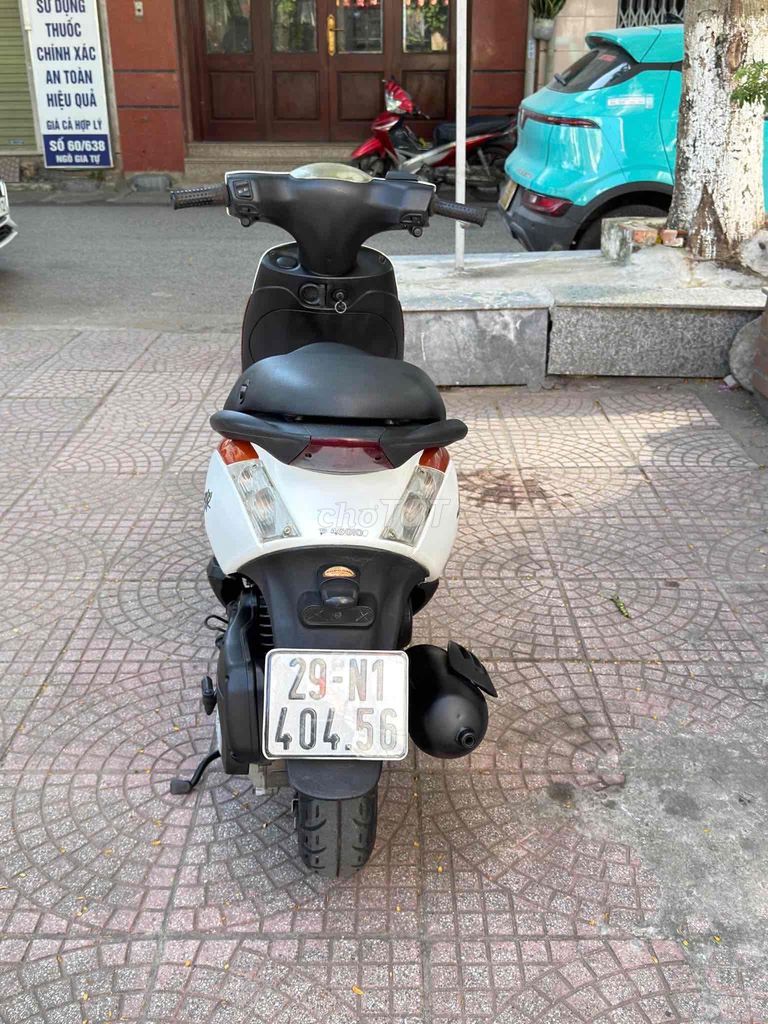 Скутер Piaggio Zip 2016, бело-оранжевый