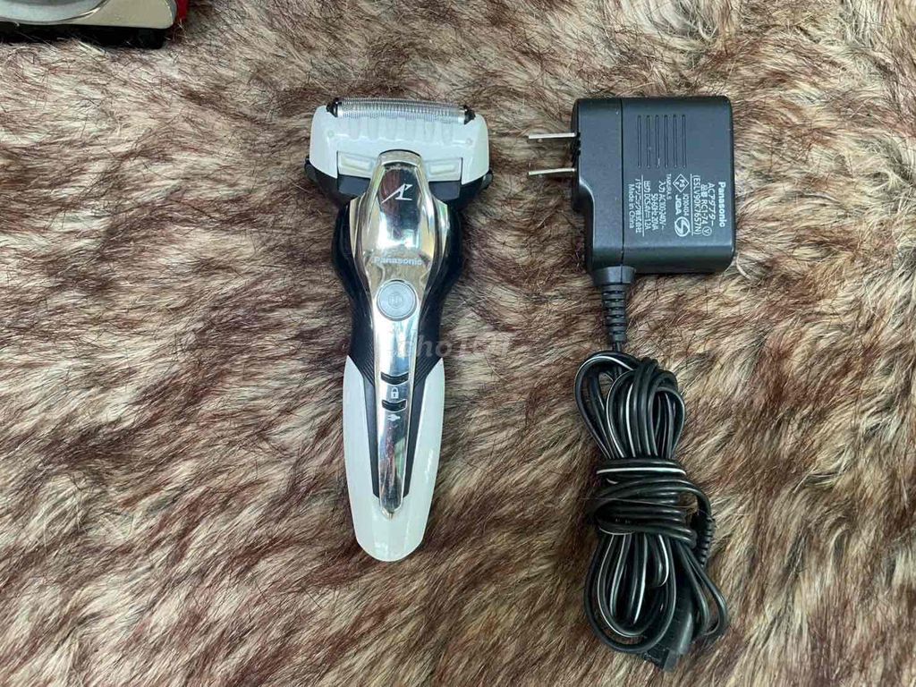 Máy cạo râu Panasonic ES-ST2P Đã sử dụng. Mua bán Phụ kiện thời trang khác tại Thành phố Trà Vinh Trà Vinh được đăng bởi Huỳnh Lê Tân hình 1