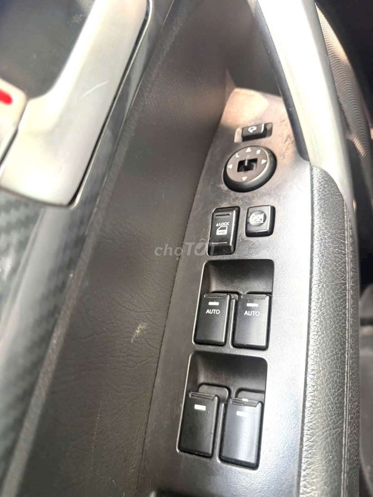 2013 GAT 4WD 2.4 - 138000 km. Mua bán Ô tô tại Quận 5 Tp Hồ Chí Minh được đăng bởi Triệu Phú  hình 14