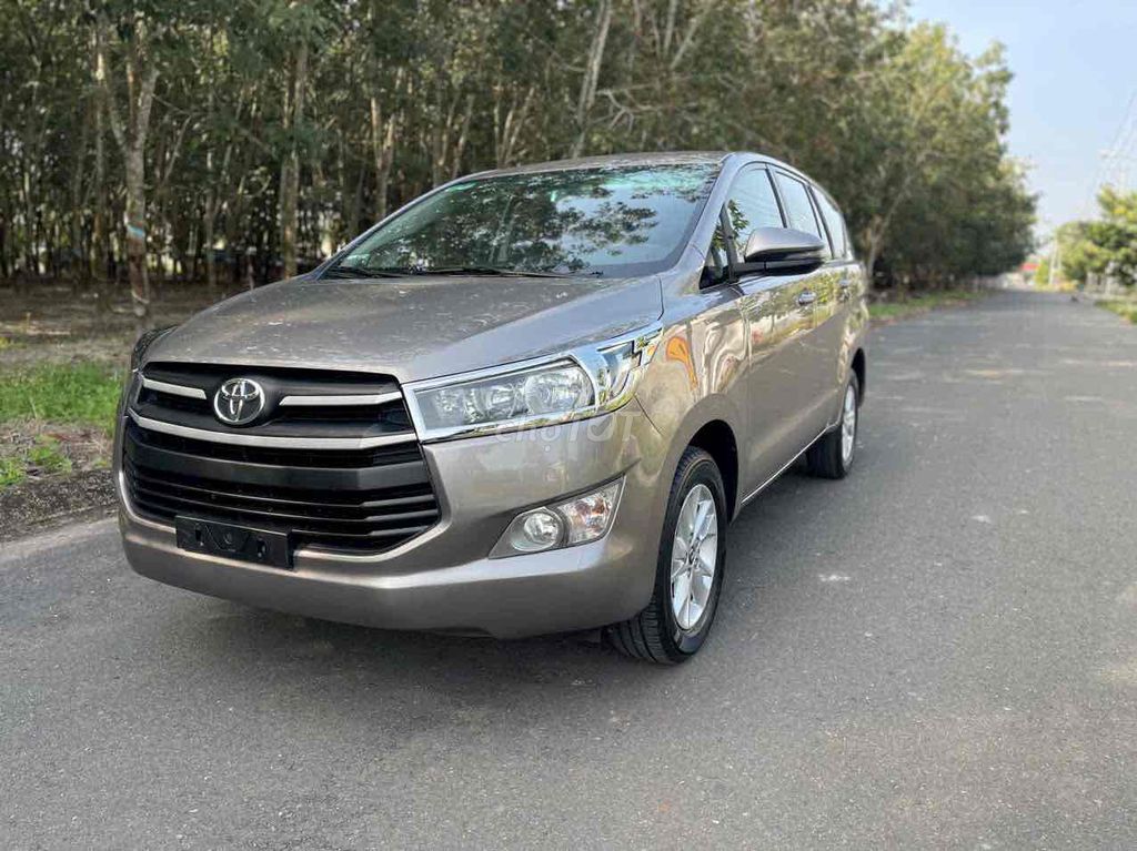 Toyota Innova 2018 2.0E - 106 km