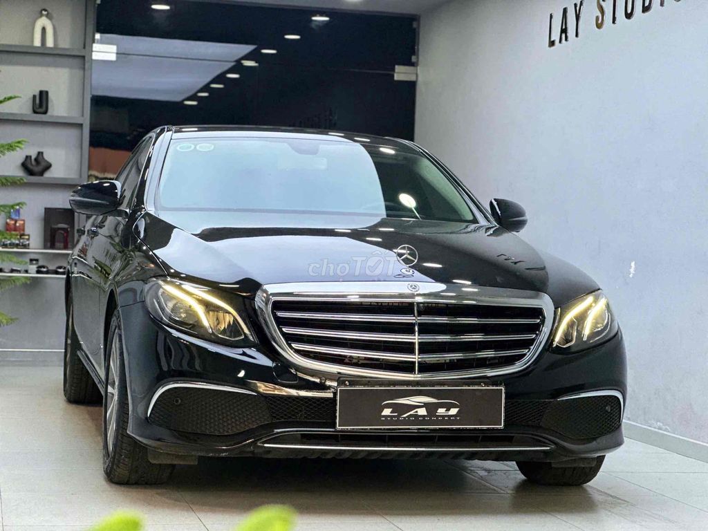 Mercedes Benz E200 Sản Xuất 2019 Đen Nâu Siêu Cọp