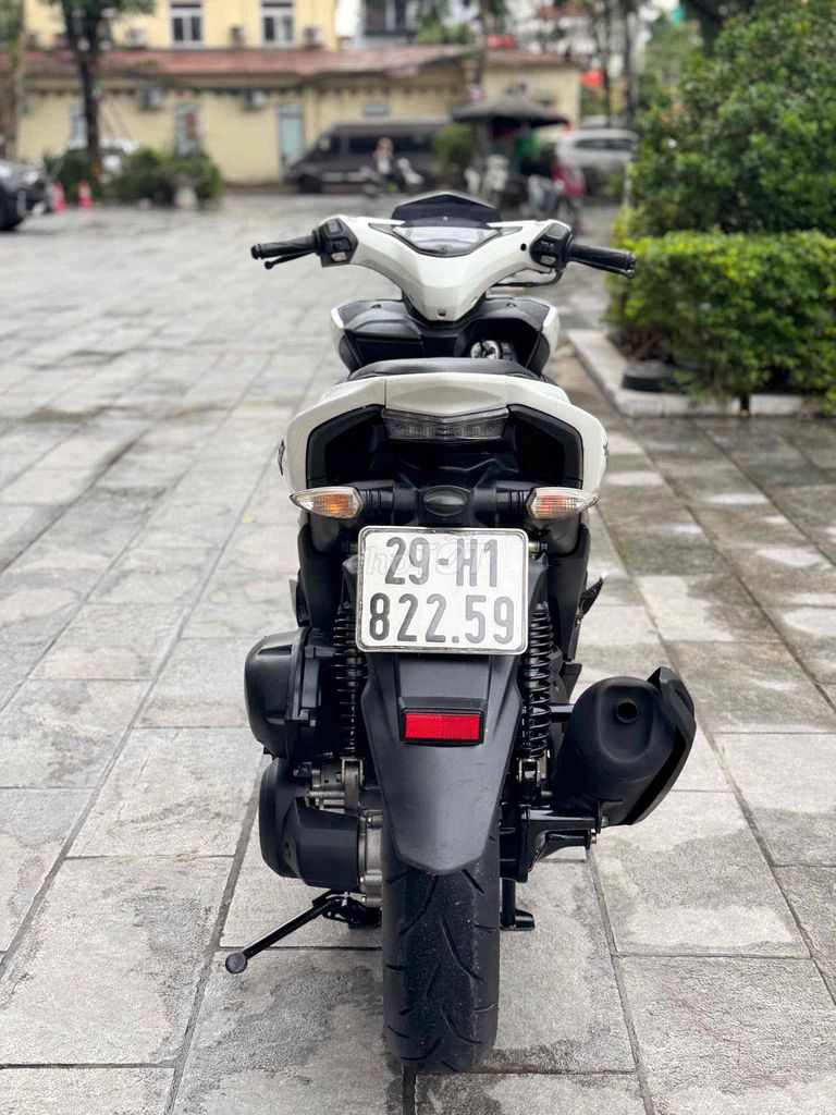 NVX 155 sơn máy zin 100% trắng 1 chủ 2018 chất. Mua bán Xe máy tại Quận Cầu Giấy Hà Nội được đăng bởi nguyễn bích thuỷ hình 11