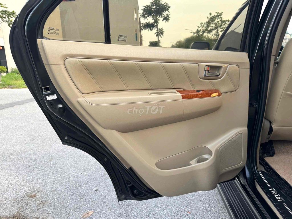 Toyota Fortuner 2010 2.7V 4x4 AT - 170000 km. Mua bán Ô tô tại Huyện Gia Lộc Hải Dương được đăng bởi Nhất Tín Ô Tô Hải Dương hình 13
