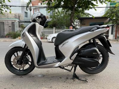 Honda SH 150i 2014 Khoá Smartkey Góp trả trước 7tr. Mua bán Xe máy tại Quận Liên Chiểu Đà Nẵng được đăng bởi Hòa Xe Máy Cũ