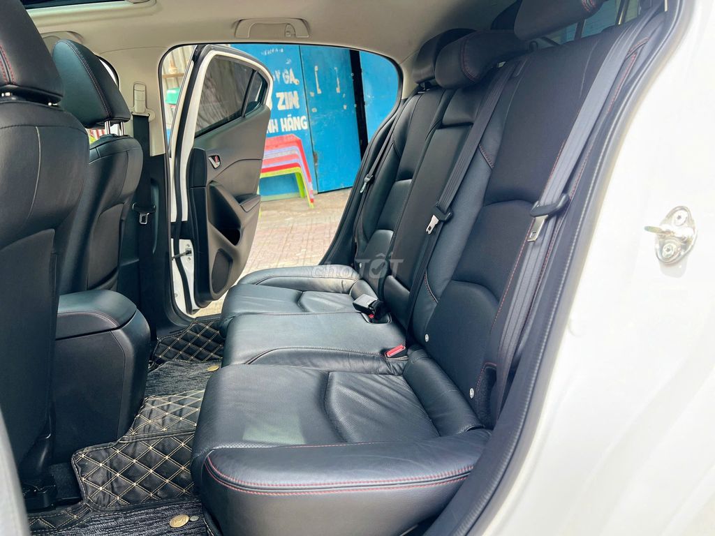 Mazda 3 1.5 AT Hatchback 2015 - 48000km. Mua bán Ô tô tại Thành phố Dĩ An Bình Dương được đăng bởi Siêu Thị Ô Tô Bình Dương  hình 15