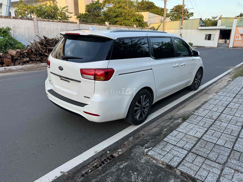 Kia Sedona 2017 2.2 DATH - 138000 km. Mua bán Ô tô tại Thành phố Long Xuyên An Giang được đăng bởi Lĩnh Long Xuyên hình 5