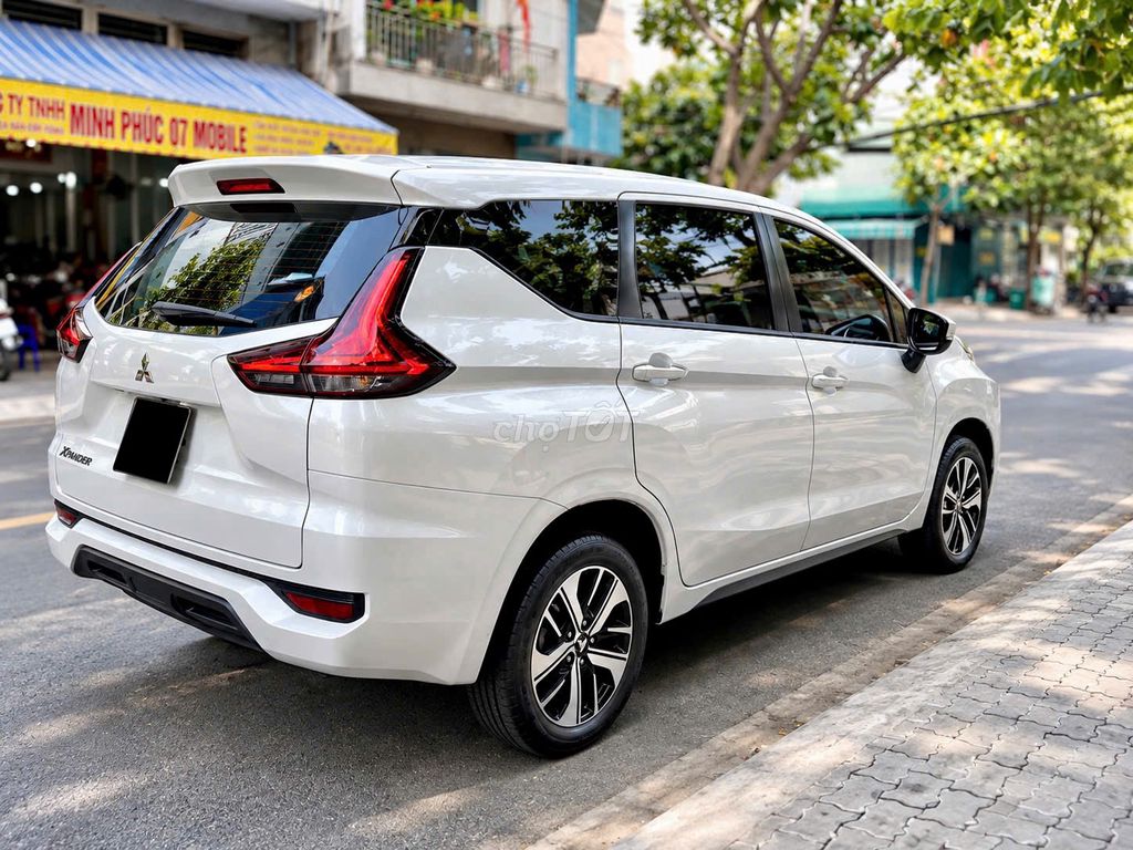 Mitsubishi Xpander MT 2019 белый, 1 владелец