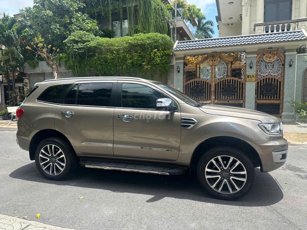 Ford Everest Titanium 1 Cấu 2019 - Vay 70%. Mua bán Ô tô tại Quận Tân Phú Tp Hồ Chí Minh được đăng bởi Phạm Văn Thông hình 9