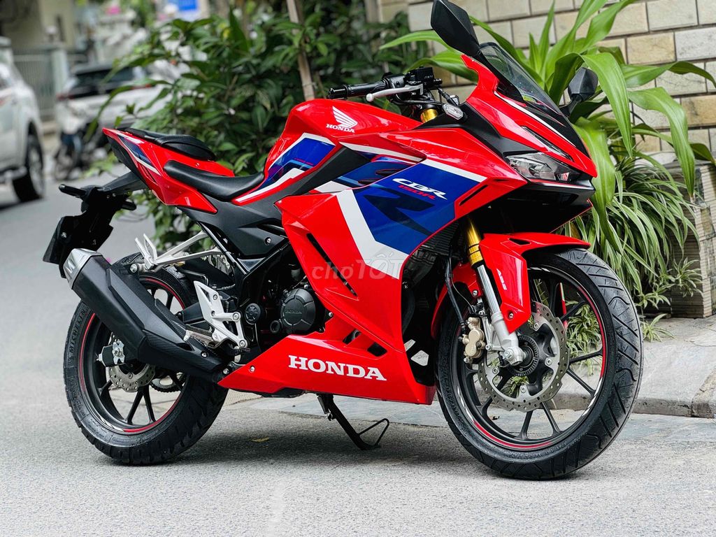 Honda CBR 150 abs odo chỉ 424km  biển số TP pkl