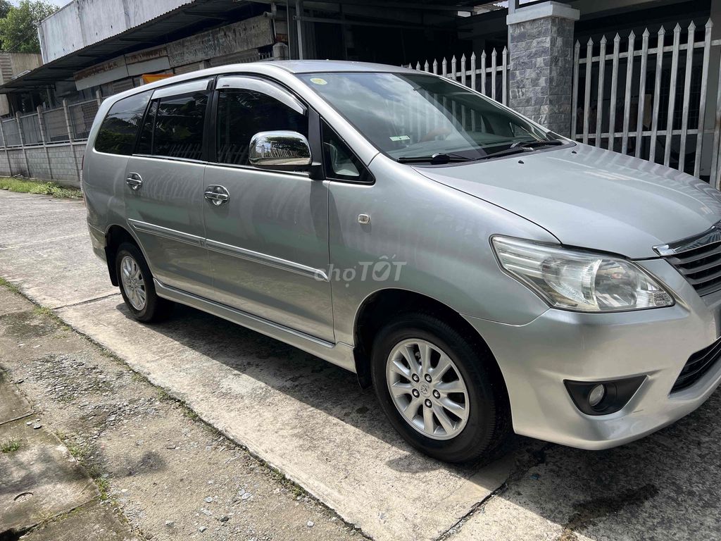 Toyota Innova E 2013 родная проверка