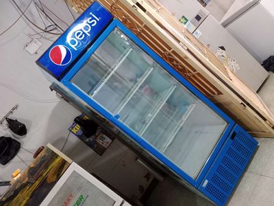 Tủ mát Pepsi 700 lít