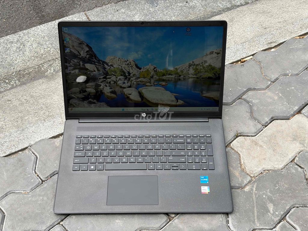 HP Laptop 17 i5-1334U 17 inch 16GB/1TB. Mua bán Laptop tại Quận 10 Tp Hồ Chí Minh được đăng bởi Nguyễn Quang Huy hình 1