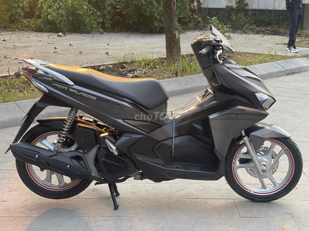 Honda Air Blade 2018 Smartkey Xám 3D. Mua bán Xe máy tại Quận Nam Từ Liêm Hà Nội được đăng bởi Xe Máy Đức Dũng hình 6