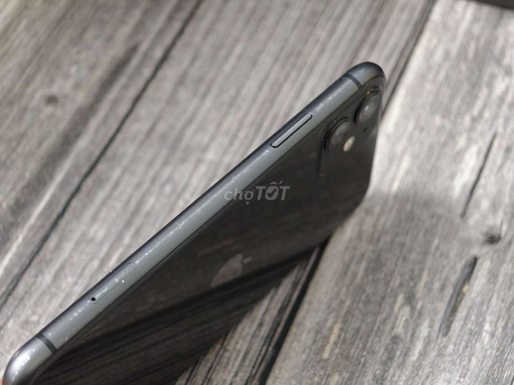 Apple iPhone 11 64GB Đen Đã sử dụng. Mua bán Điện thoại tại Quận Nam Từ Liêm Hà Nội được đăng bởi Quốc Việt hình 1