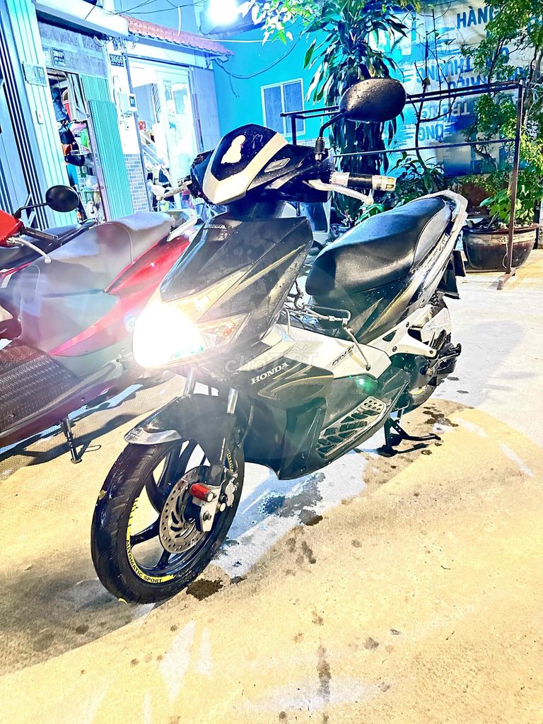 Honda Air Blade черный серебристый инжектор