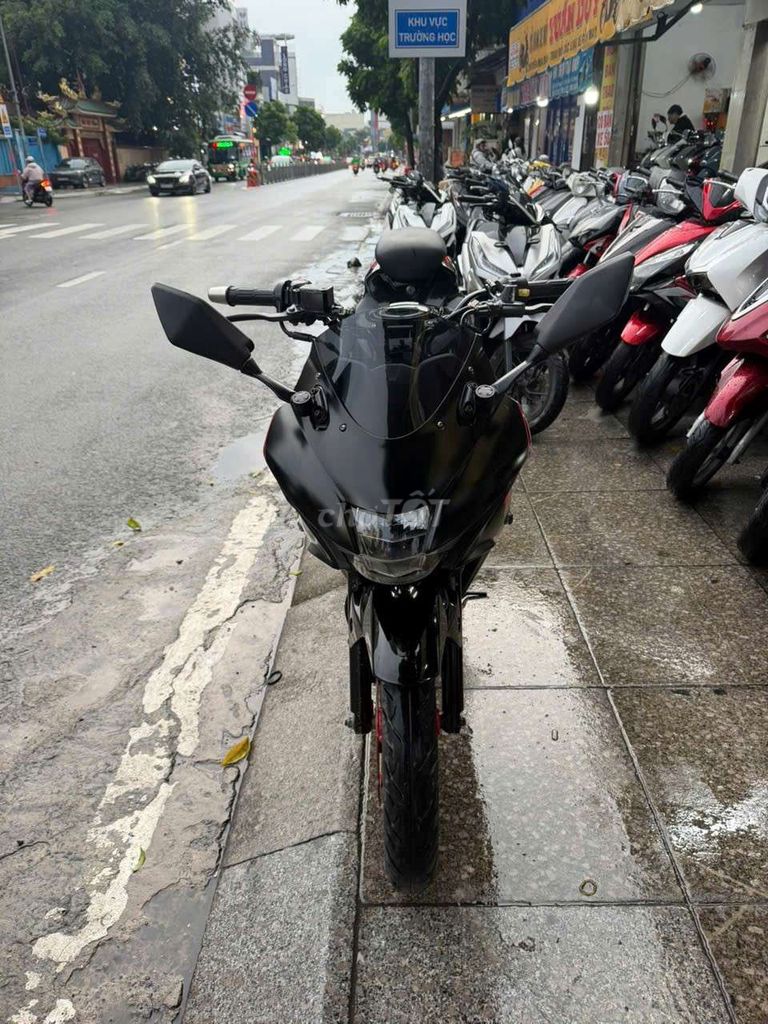Сузуки GSX 150 2020 Черный, 90% новый