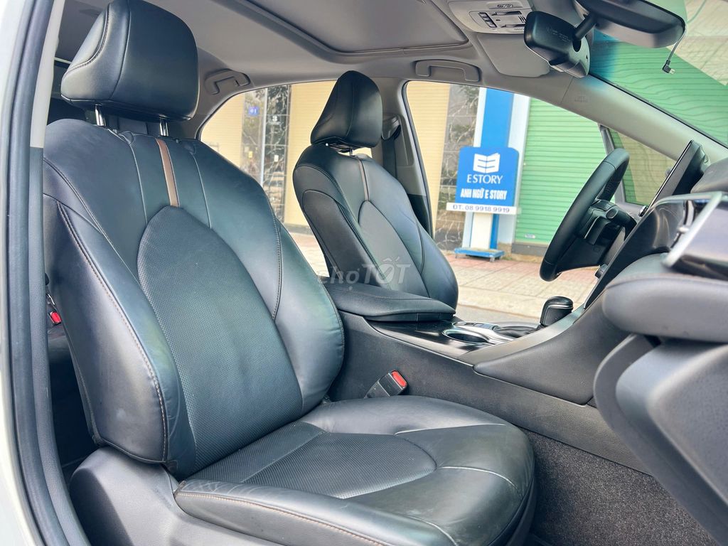 Toyota Camry 2021 2.5Q - 66000 km. Mua bán Ô tô tại Thành phố Thủ Dầu Một Bình Dương được đăng bởi trần thị khánh huyền  hình 6