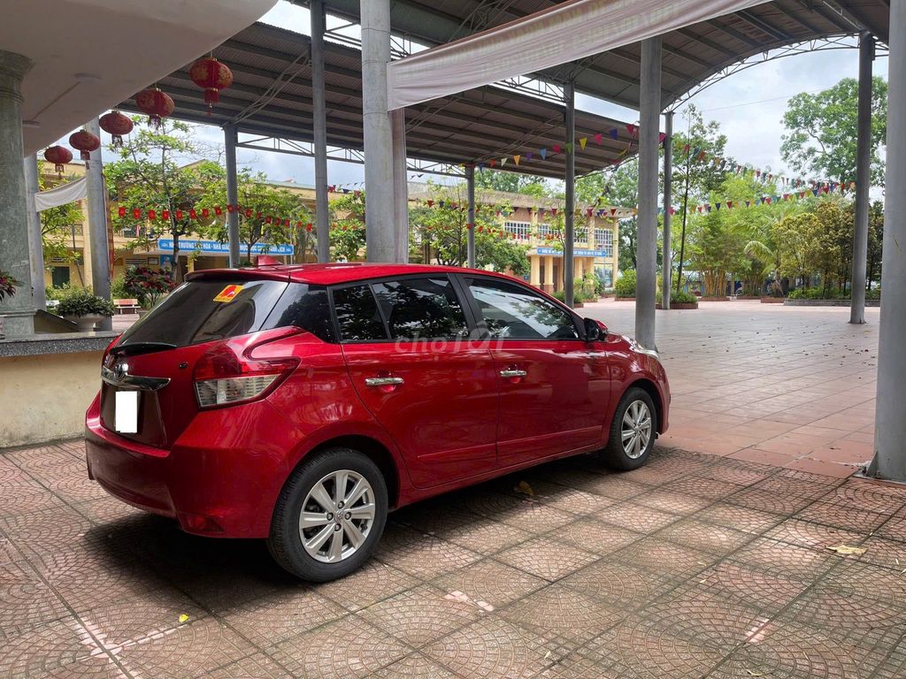 Gia đình cần bán xe Toyota Yarit 1.3G sx 2015