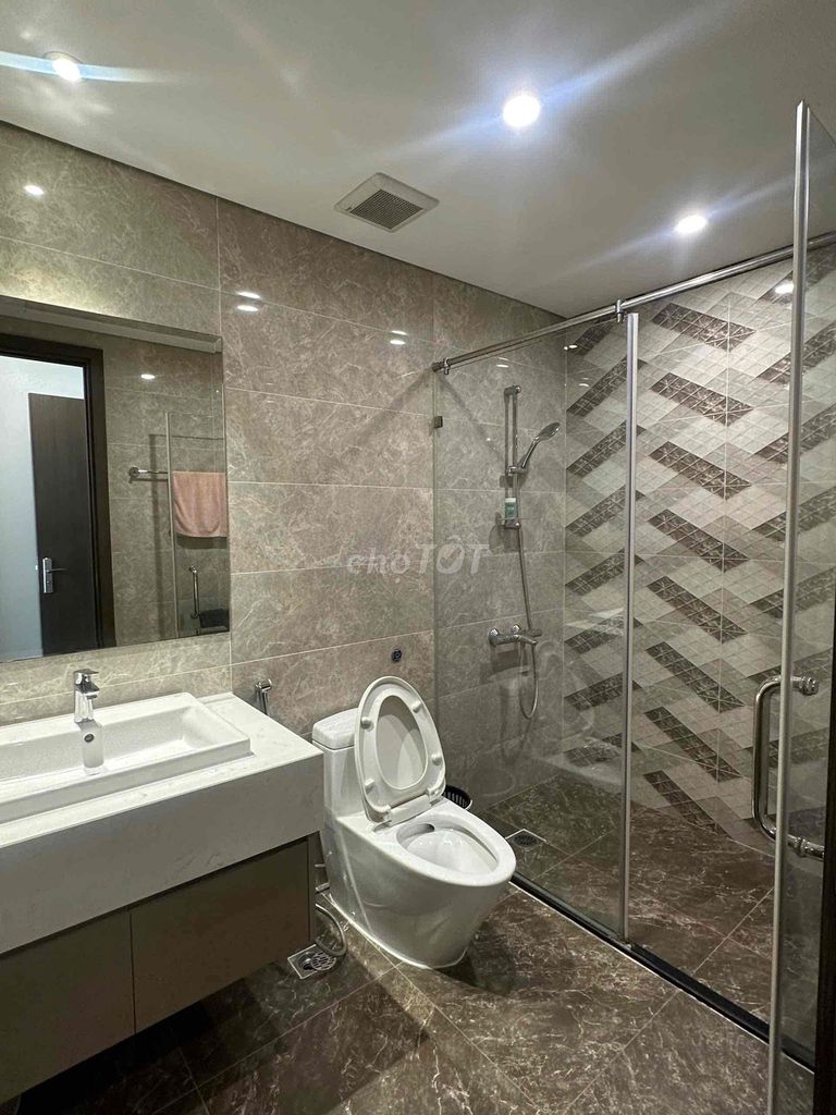 Редкость! 3-комн. кв. Vinhomes West Point 90м², полная меблировка, заселение сразу