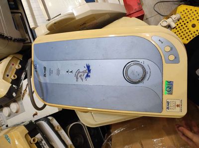 Máy nước nóng Alpha 4.5 kW. Mua bán Thiết bị vệ sinh, nhà tắm tại Quận Gò Vấp Tp Hồ Chí Minh được đăng bởi Nhu Nk 