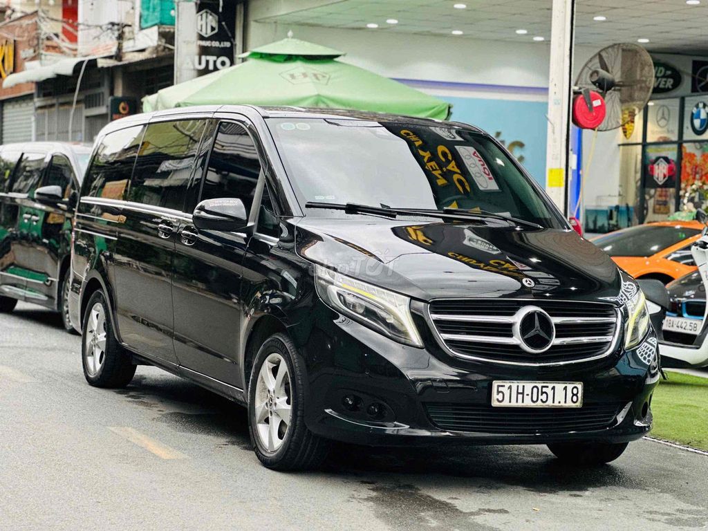 Mercedes-Benz V250 2018 Đen. Mua bán Ô tô tại Quận 8 Tp Hồ Chí Minh được đăng bởi Hồng Phúc hình 1