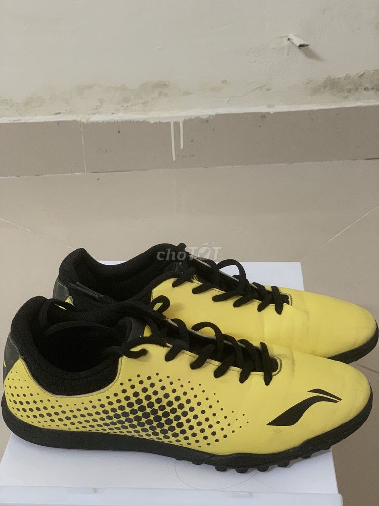 0912013571 - Giầy đá bóng Li-Ning (size 40)