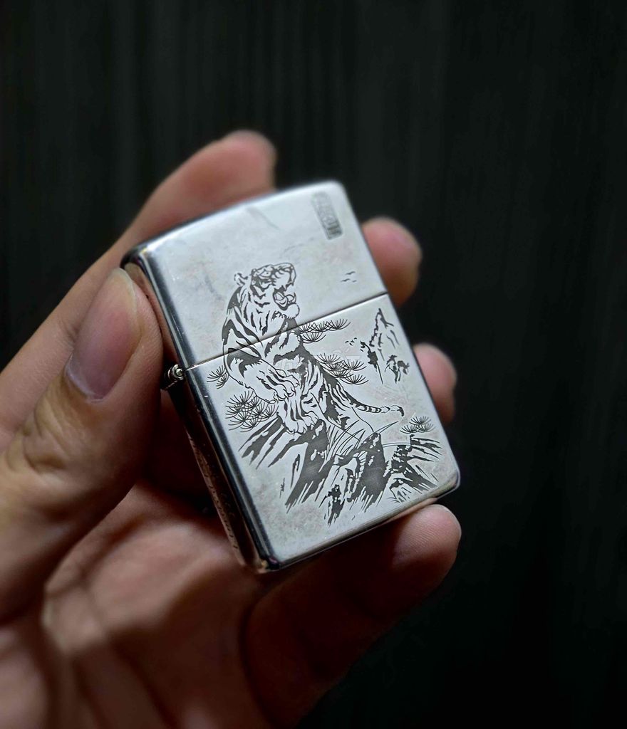 Zippo bạc nguyên khối vỏ dày Hổ limited