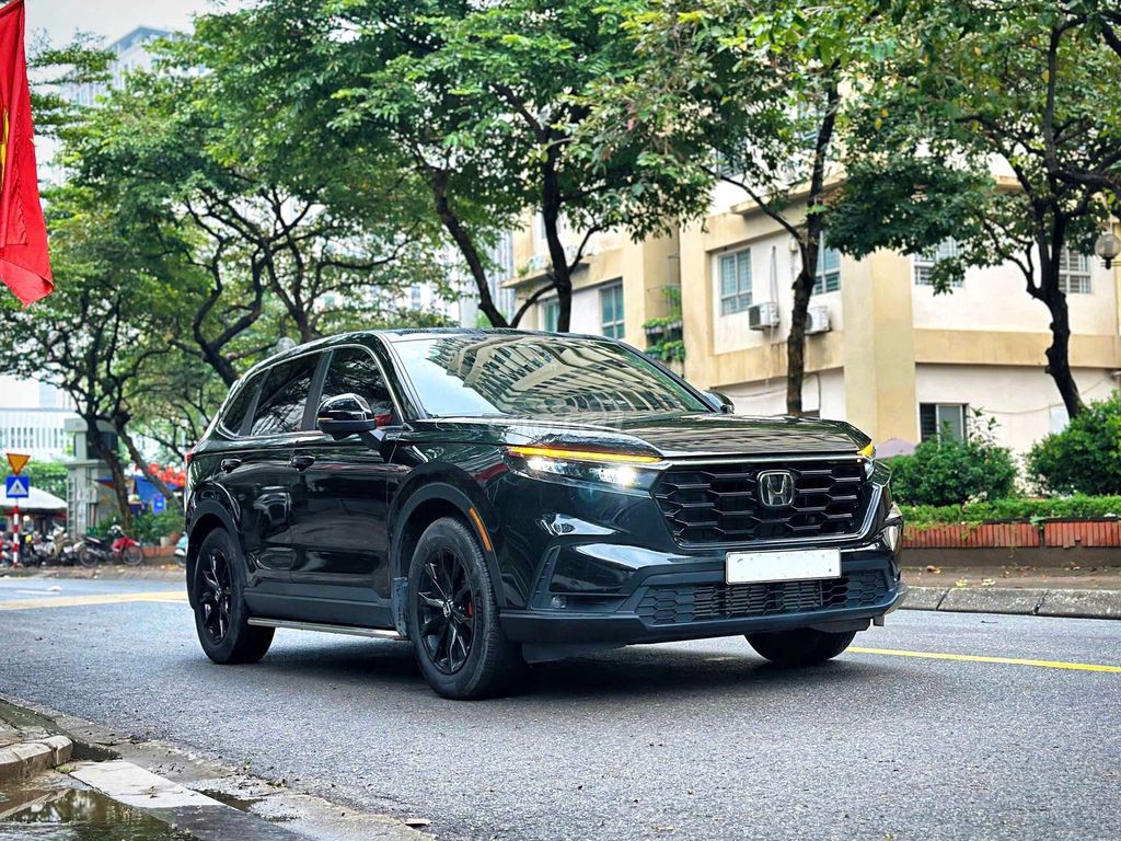 2025 L - 9000 km. Mua bán Ô tô tại Quận Cầu Giấy Hà Nội được đăng bởi oto lướt hà nội  hình 2