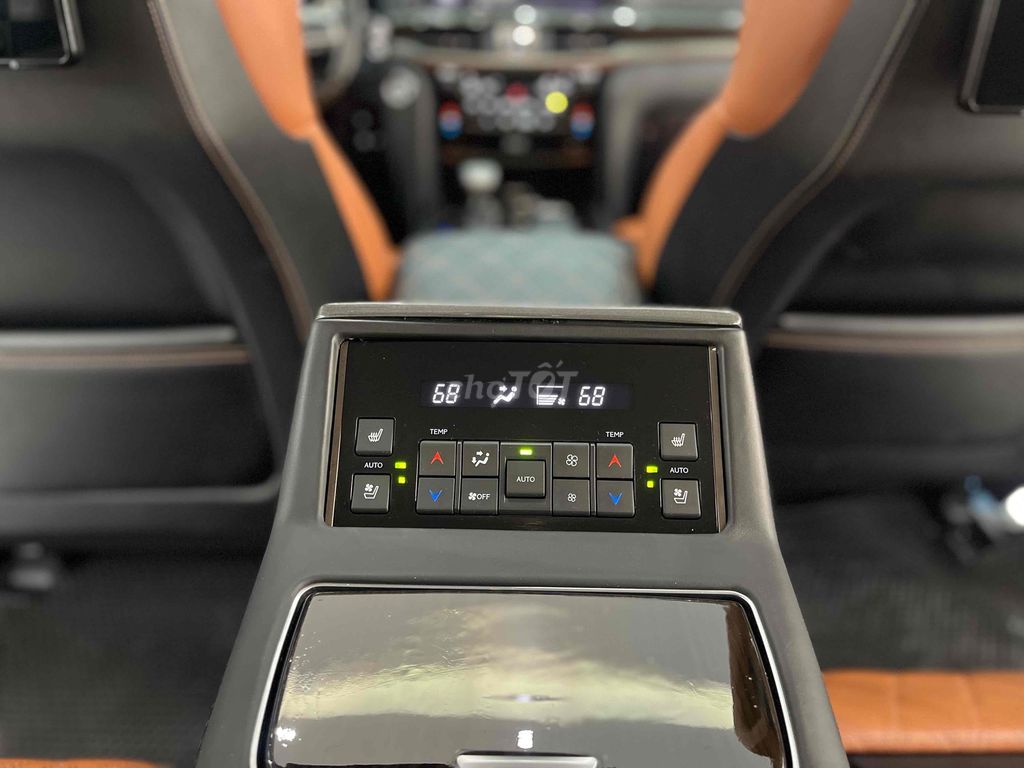 xe LX570 sx 2015 - 106,000 km. Mua bán Ô tô tại Quận Tân Bình Tp Hồ Chí Minh được đăng bởi Nguyễn Văn Lâm hình 14