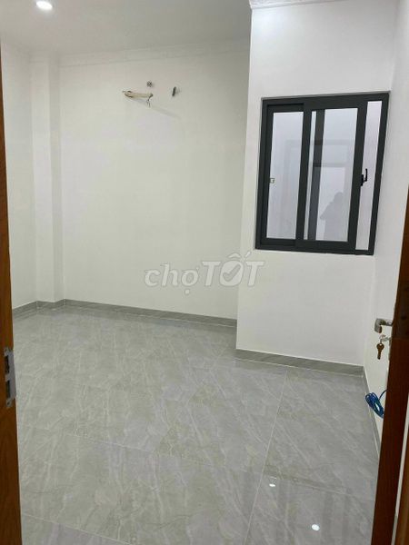 Продается дом на улице Лиен Кху 5-6, Бинь Тан, 4 спальни, частная бухгалтерская книга, 5,65 миллиарда долларов