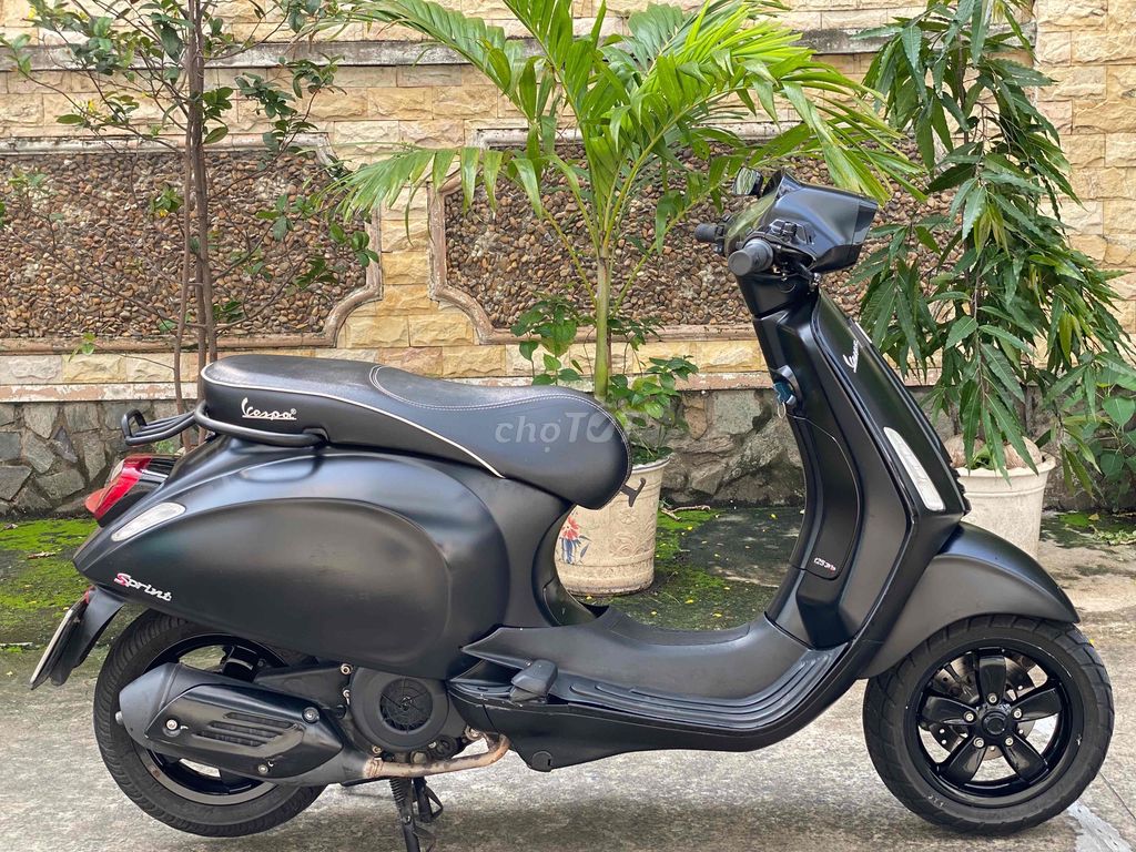 Piaggio Vespa Sprint 2014 с красивым сайгоновским номером и тихим родным мотором